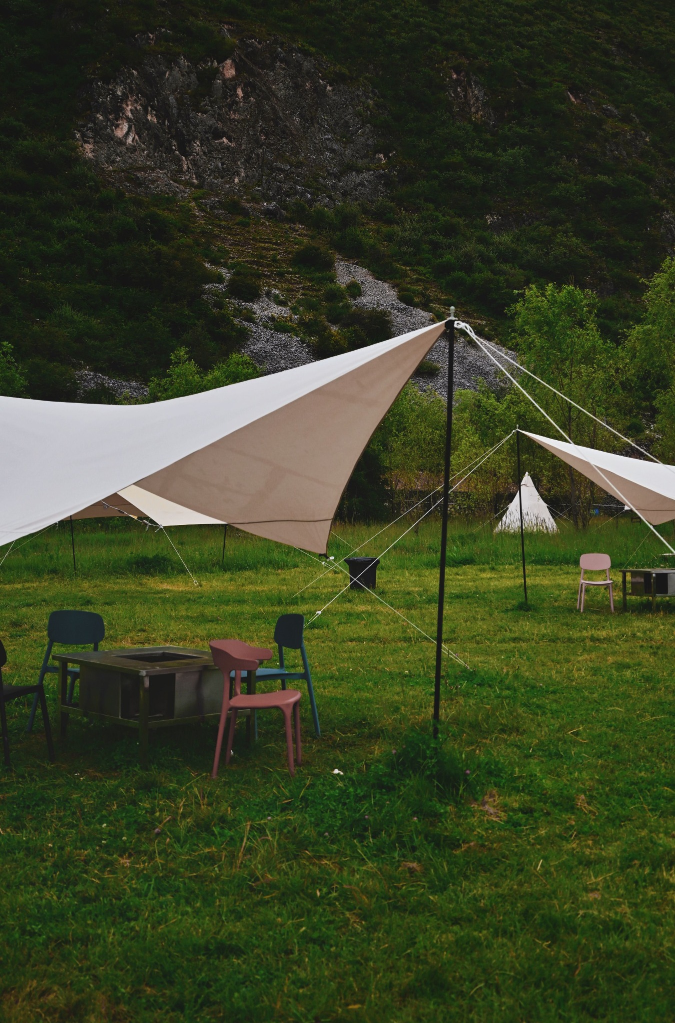 Building a Simple Tarp Shelter